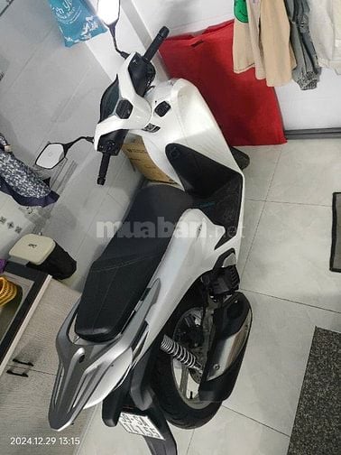 Bán SH 125 mới mua, ĐK cuối 2024, Odo 9xxkm, BS Tp.HCM, mới nguyên zin