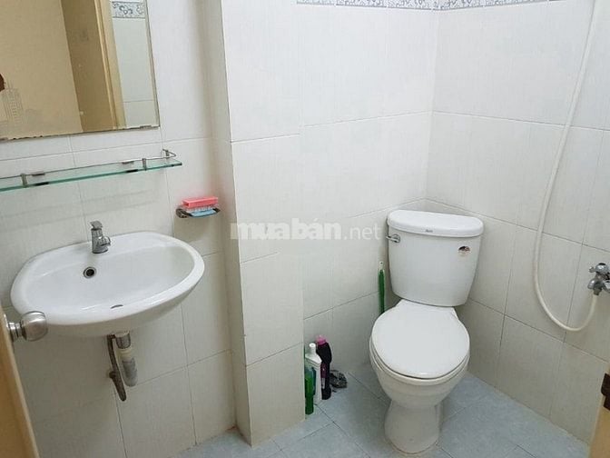 Cho thuê nhà hẻm 4m Luỹ Bán Bích, Tân Phú, DT 4x11m, 1 lầu, 2phòng 2wc