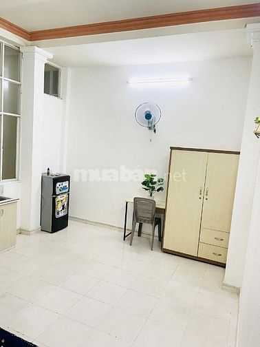 Chính chủ cho thuê CHDV 30m2 cửa sổ lớn P4 Tân Bình chỉ 4 triệu 300k.