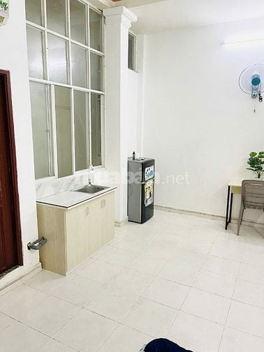 Chính chủ cho thuê CHDV 30m2 cửa sổ lớn P4 Tân Bình chỉ 4 triệu 300k.