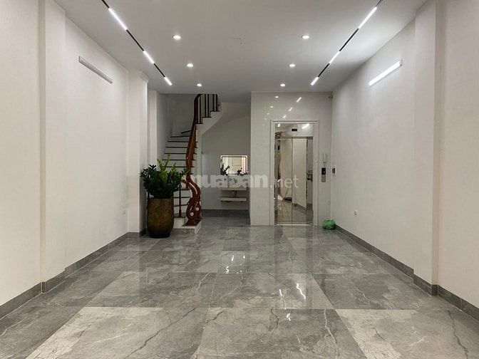 Bán. Nhà 5 tầng diện tích 50m2 msựt tiền 5m khu Phố Tứ Liên, Tây Hồ,Hà