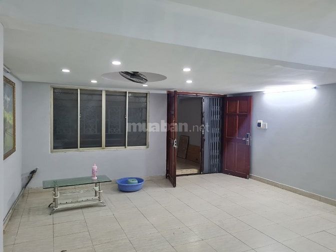 Căn hộ trệt SIÊU LỚN ngay trung tâm Q5 (150m2), giá RẺ vừa ở vừa SXKD