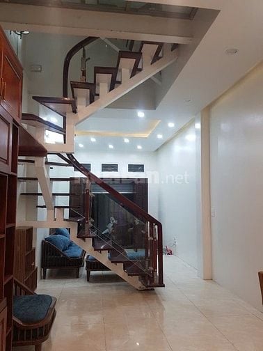 Bán nhà 3 tầng diện tich 35m2 mặt tiền 4m khu phố Âu Cơ, Tây Hồ,Hà Nội