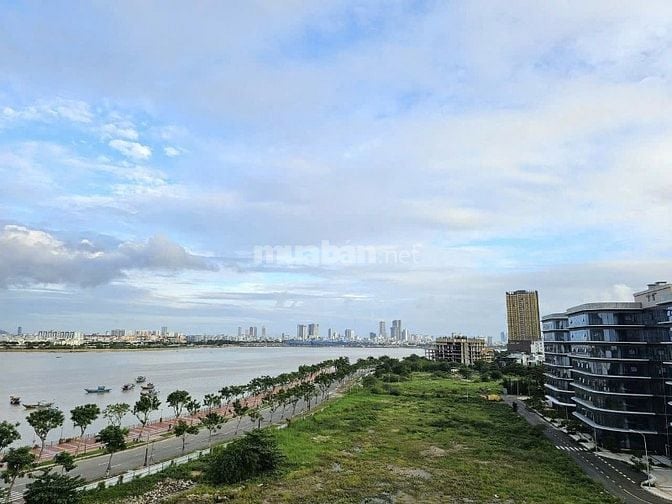 Bán Căn Hộ Hoàn Thiện - View Sông Hàn - View Biển - 109m2 - Giá 3,x Tỷ