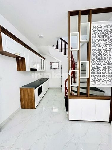 Bán nhà 5 tầng diện tích 30,8m2 mặt tiền 3.5m  khu phố Âu Cơ, Tây Hồ 