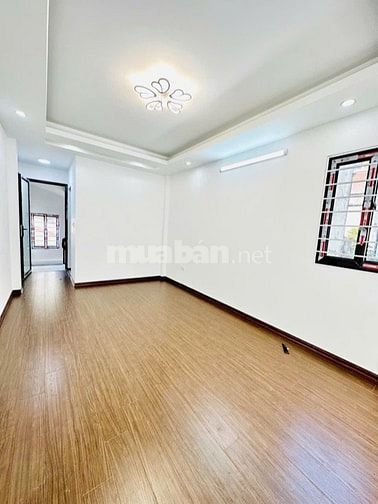 Bán nhà 5 tầng diện tích 30,8m2 mặt tiền 3.5m  khu phố Âu Cơ, Tây Hồ 