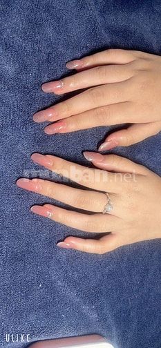 Sang tiệm nail khu văn phòng, dân cư cao cấp