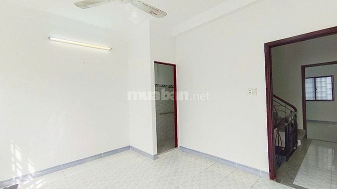 Bán nhà Quận Bình Tân– 4x11m, 1 trệt 2 lầu, giá tốt!