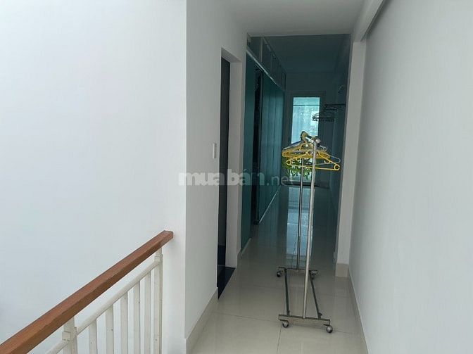 MT Đặng Lộ Q.Tân Bình , DT: 5x23m , 5 tầng , DTS: 450m2, Giá 55 tr/th