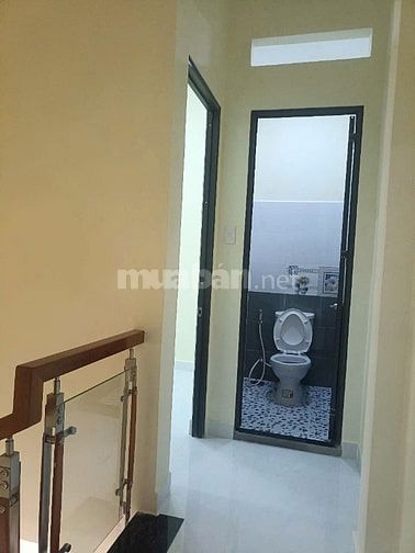 Bán gấp căn nhà 52m2 1 trệt 1 lầu ở Bà Điểm, Hóc Môn.Giá 750 triệu,SHR