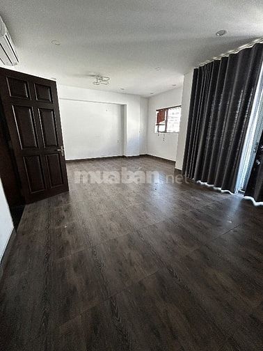 Cho thuê nguyên căn 7x18m 3 tầng đường nhựa 8m Lê Trọng Tấn 25triệu