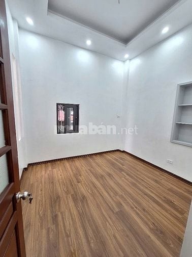 Bán nhà ngõ Thịnh Hào 2, Đống Đa: 35m2, 4 ngủ, 3.2m mặt tiền