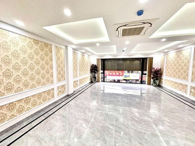 Mặt phố 72m2*9 tầng, cho thuê Kdoanh,mở phòng khám phố Lê Trọng Tấn