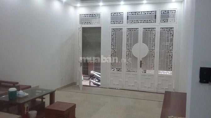 Bán nhà 5 tầng 2 mặt thoáng, vị trí đẹp gần mặt đường Nguyễn Trãi. 54m