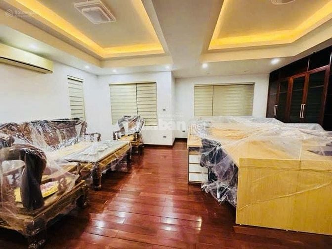 Bán biệt thự KĐT Yên Hòa.. Dt 160m2, MT 10m. Xây 4 tầng. Thang máy