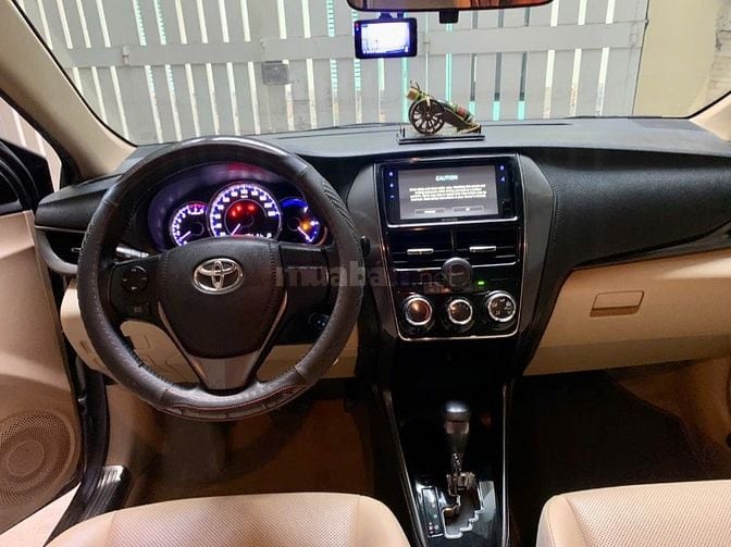 Gia đình bán xe Toyota Vios đời 2022 bản CVT số tự động