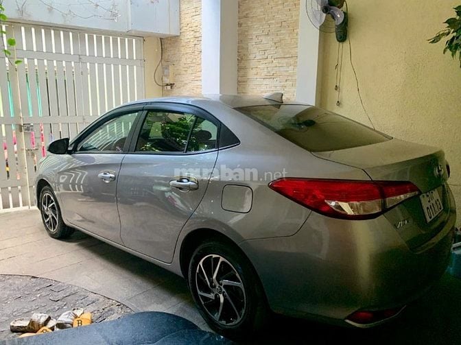 Gia đình bán xe Toyota Vios đời 2022 bản CVT số tự động