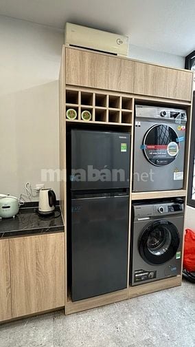 Chính chủ cho thuê căn hộ 80m2, tầng 2 biệt thự cổ, mặt phố  Bà Triệu