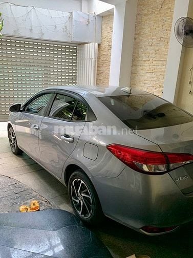 Gia đình bán xe Toyota Vios đời 2022 bản CVT số tự động