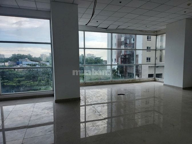 Cho thuê Văn phòng 137m² hiện đại nằm ngay chung cư Topaz City kế bên 