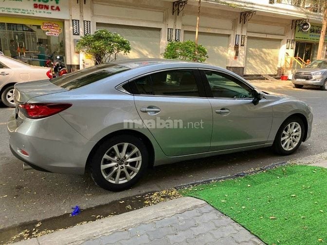 Gia đình bán xe Mazda 6 Skyactive full option