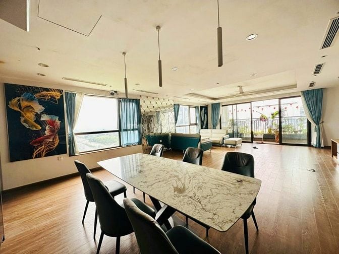 Cho thuê căn góc 3 ngủ 168m² tòa Udic Westlake Võ Chí Công