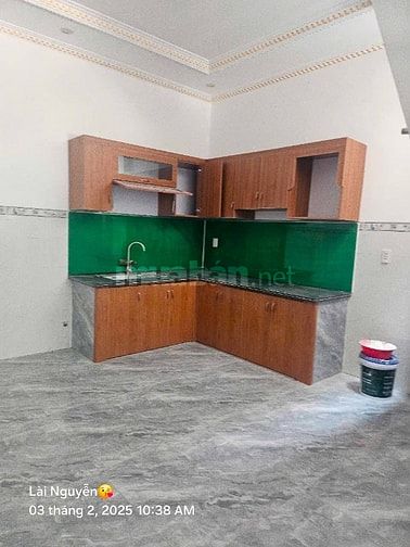 có căn nhà phố mới xây đẹp đẽ , cần bán DT 45m2/ 2ty7, có ban công 