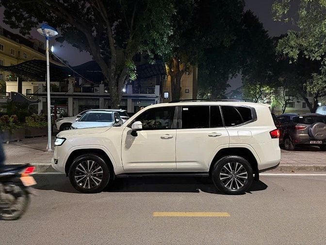 🅰️ TOYOTA LANDCRUISER LC300 [ Date 2021 / 34.000km ] xe hoàn hảo