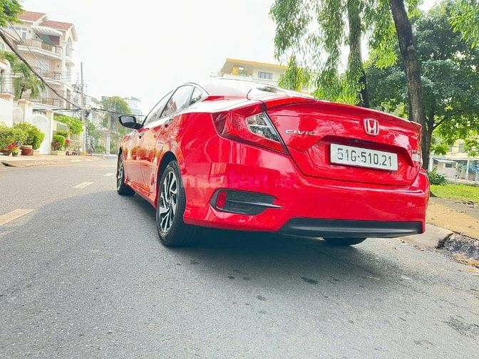 Bán xe Honda Civic 1.8AT Bản E. Sản Xuất 2018. Màu Đỏ