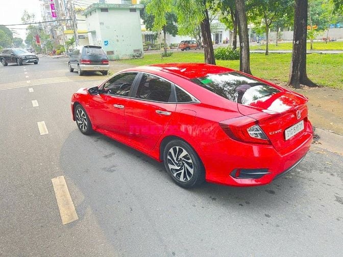 Bán xe Honda Civic 1.8AT Bản E. Sản Xuất 2018. Màu Đỏ