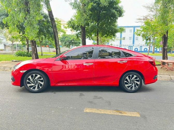 Bán xe Honda Civic 1.8AT Bản E. Sản Xuất 2018. Màu Đỏ