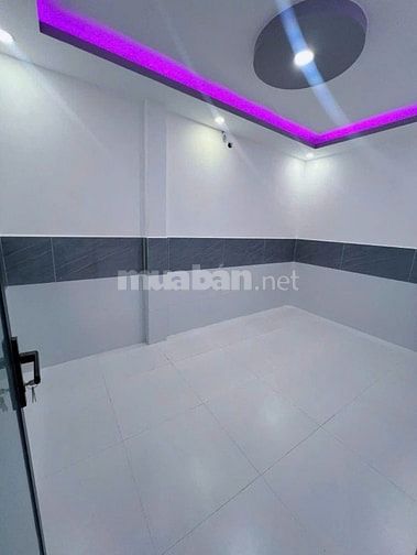 Cần bán gấp căn nhà 84m2 ở Thới Tam Thôn - Hóc Môn giá 730 triệu.