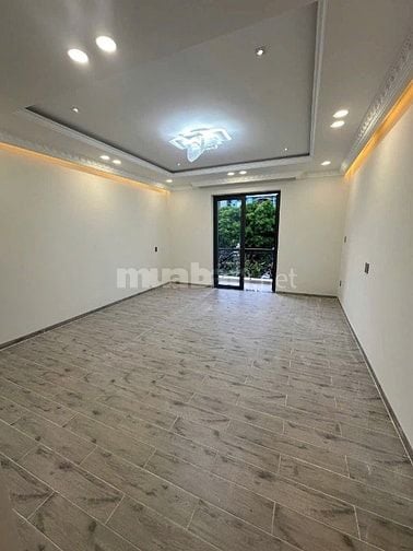 Bán nhà HXH đường Lê Quang Định, P5, BT. 4.7x15m 6 Tầng Gần MT 1 Trục.