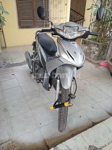 Bán xe Honda Wave 110 mầu bạc chính chủ Hà Nội 7,7 triệu