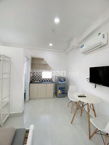 Phòng 20m2-4,5tr cửa sổ, kệ bếp, full nội thất, có thang máy, 24/24 