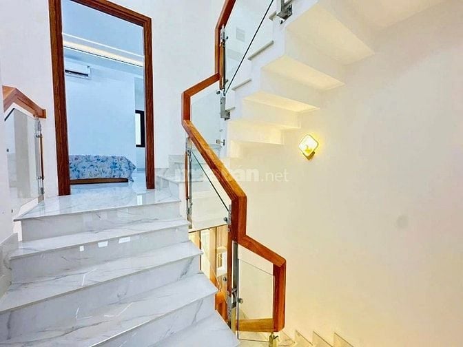 Bán Nhà 5 tầng xây kiên cố Bình Tân đường Lê Văn Quới 7tỷ25,58m2- HXH 