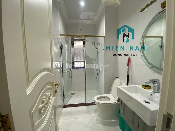 Cho thuê biệt thự full nội thất xịn xò thang máy 200m2 khu dân cư cao 