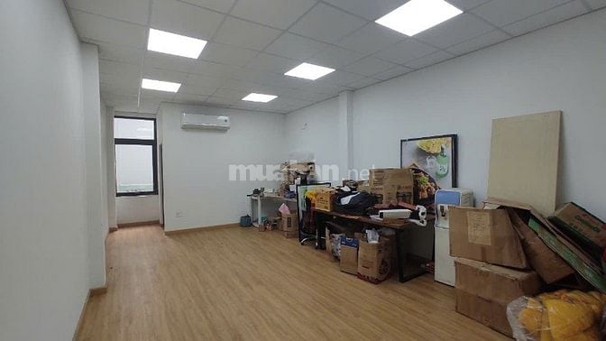 Cho thuê Mặt bằng 4.2x25m 1 trệt 3 lầu mặt tiền đường Trần Quang Khải