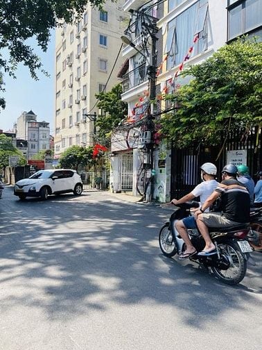 Bán 204m đất. Mặt tiền 15.5m. Chia được 3 lô xây CCMN.