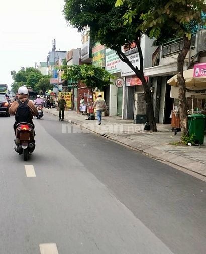 Cho thuê nhà mặt tiền 255m2, 50 triệu, Phan Văn Trị, tiện thuê ngay