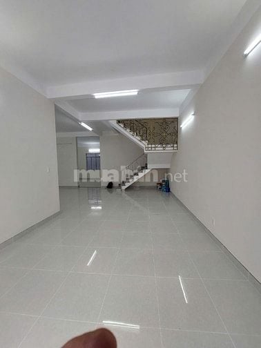 Cho thuê nhà nguyên căn 35 Lê Thị Kim, Xuân Thới Sơn, XD 300m2