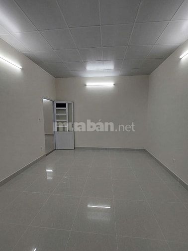 Cho thuê nhà nguyên căn 35 Lê Thị Kim, Xuân Thới Sơn, XD 300m2