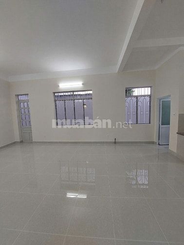 Cho thuê nhà nguyên căn 35 Lê Thị Kim, Xuân Thới Sơn, XD 300m2