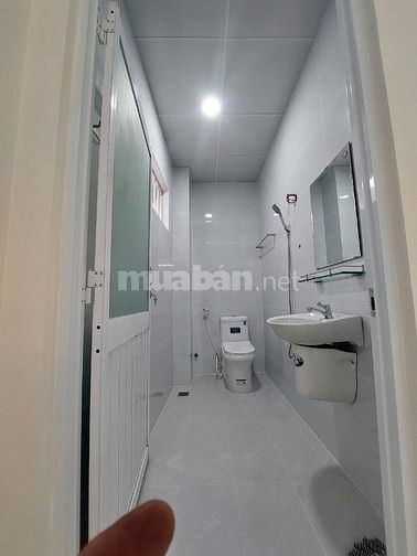 Cho thuê nhà nguyên căn 35 Lê Thị Kim, Xuân Thới Sơn, XD 300m2