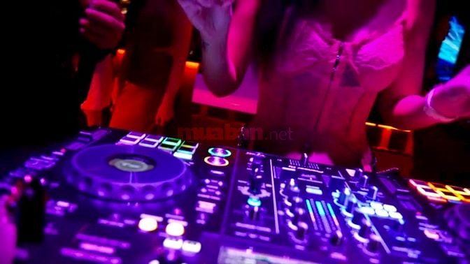 Sang nhượng quán Bar & Lounge khu vực sầm uất Bậc Nhất Quận 1 