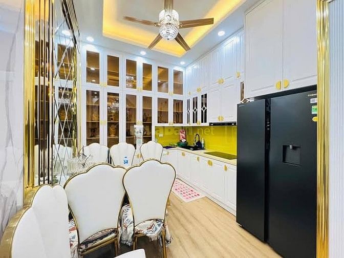 Nhà Đẹp Phố VIP Đặng Tiến Đông, Đống Đa 44m, 5 tầng, giá 10.5 tỷ.