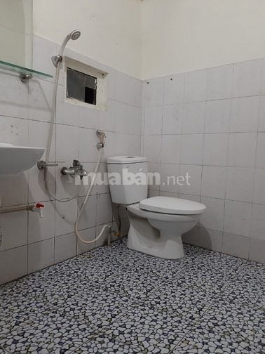 Nhà C4 nguyên căn 50m2 phố Trạm 4,5tr: Gần AEON Long Biên-cầu VĩnhTuy