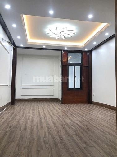 Thanh Am nhà mới về ở ngay Gara ô tô 65m2 x 5T phân lô 