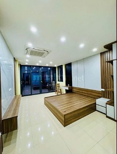 Bán nhà mặt phố Phạm Hồng Thái, DT 55 m2 x 7 tầng thang máy thông sàn 