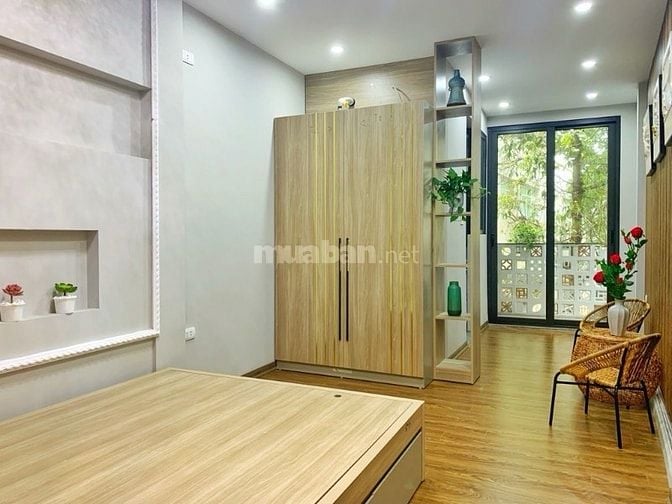 BÁN NHÀ NGUYỄN VĂN CỪ – NGỌC LÂM – Ô TÔ 7 CHỖ – 2 THOÁNG VĨNH VIỄN